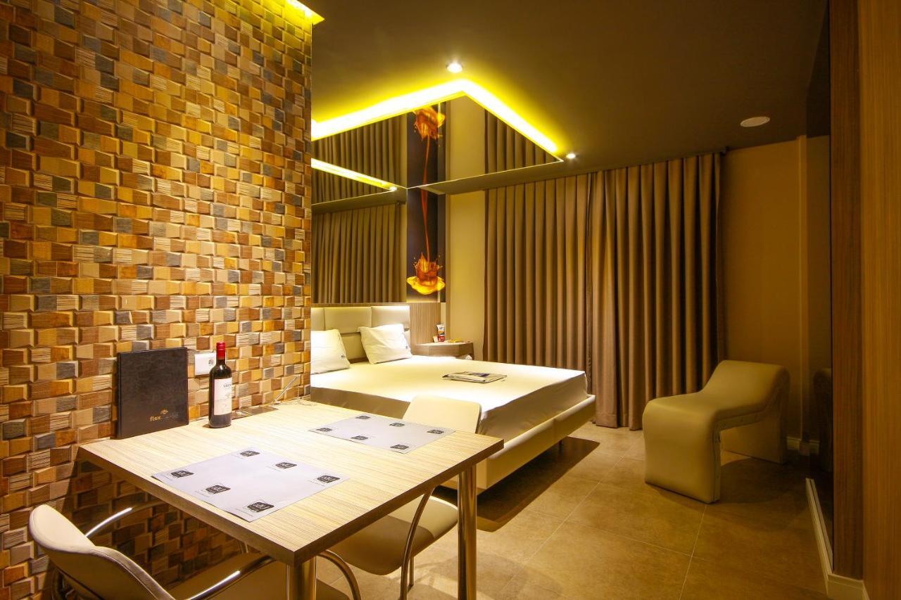 Motel Golf (Adults Only) Osasco Extérieur photo